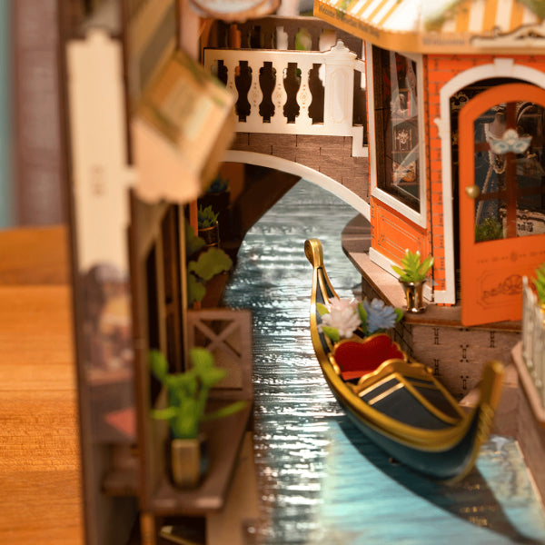Bokhyllesmug - Romantiske Venezia