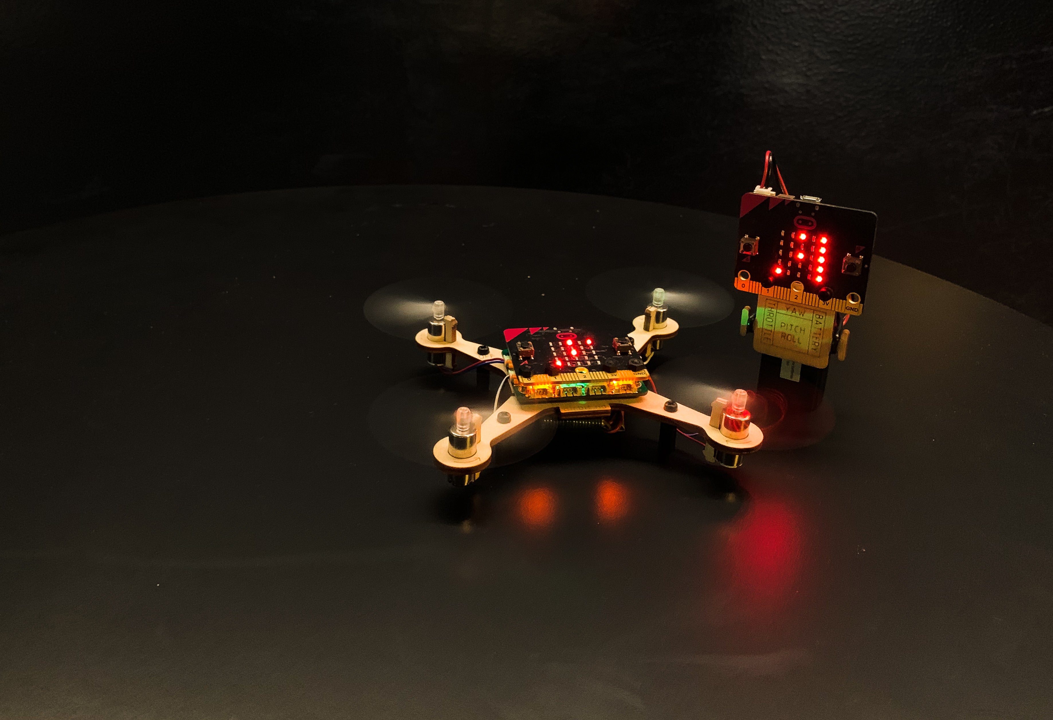 Situasjonsbilde av lys på dronen